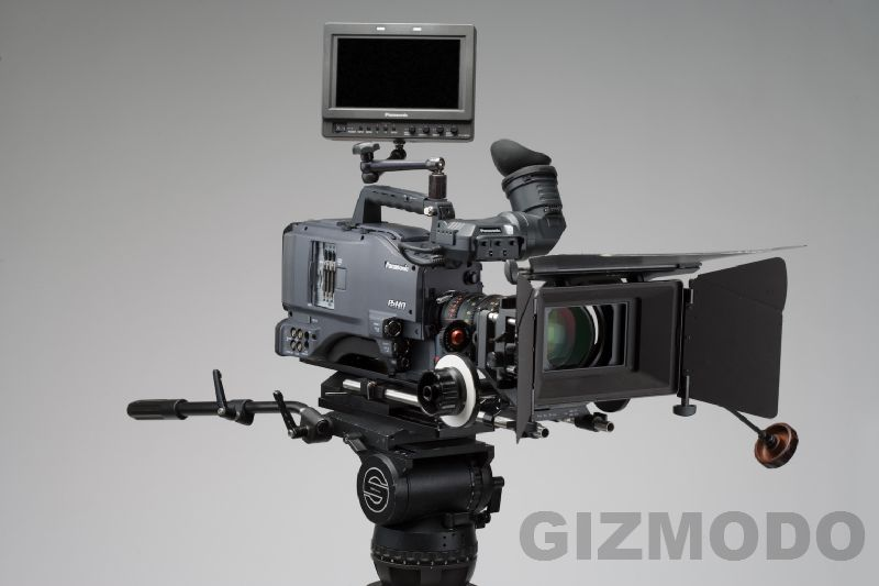 Illustration for article titled NAB07: Panasonic Busts Out HPX500 Pro HD Camcorder